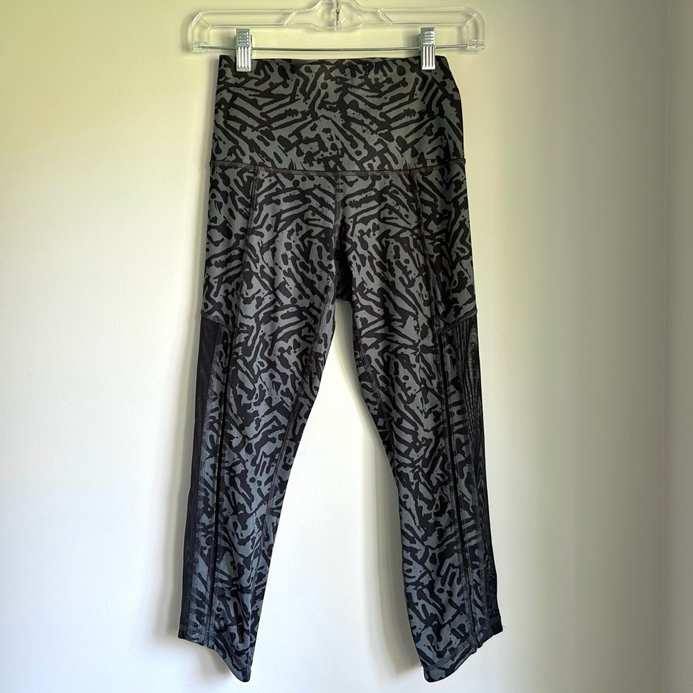 Lululemon Hot to Street Crop Leggings